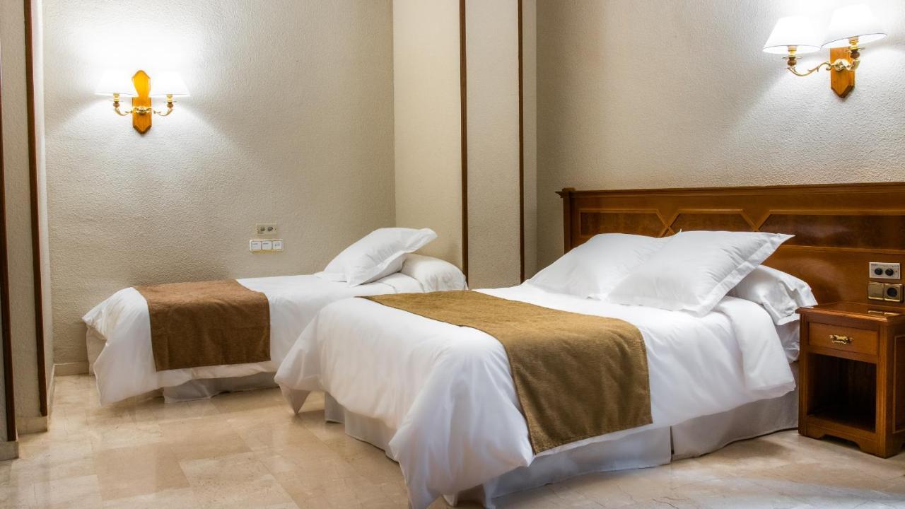 Hotel Reina Cristina Granada Exterior photo